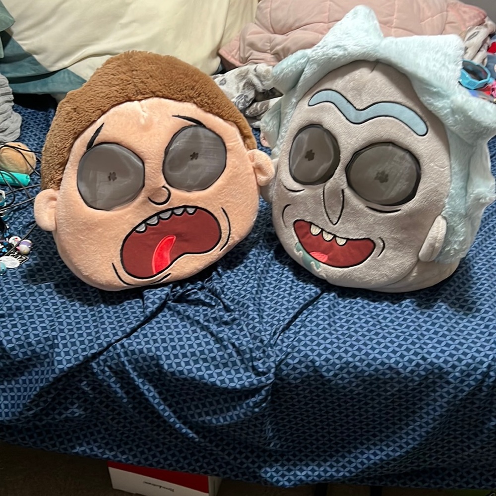 Funny Rick and Morty wearable heads with lab coat.